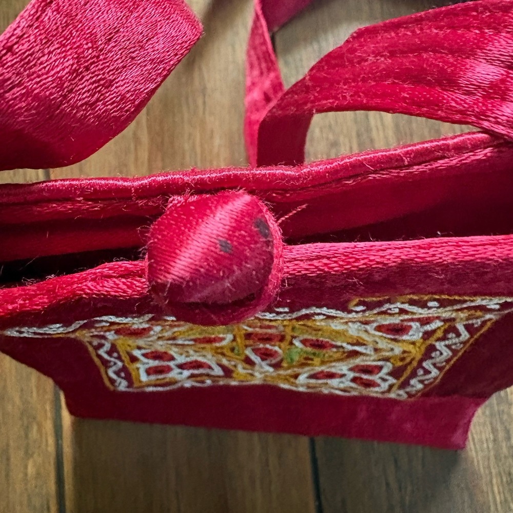 Vintage Red Silk Kutch Embroidered Sling Bag Mirror Work Boho Purse - Picture 8 of 9